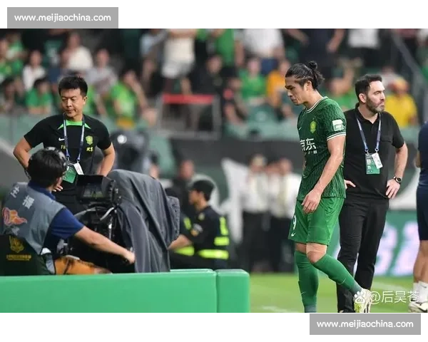 张玉宁回归国安！停赛两战终解禁，全队列队拍头迎核心