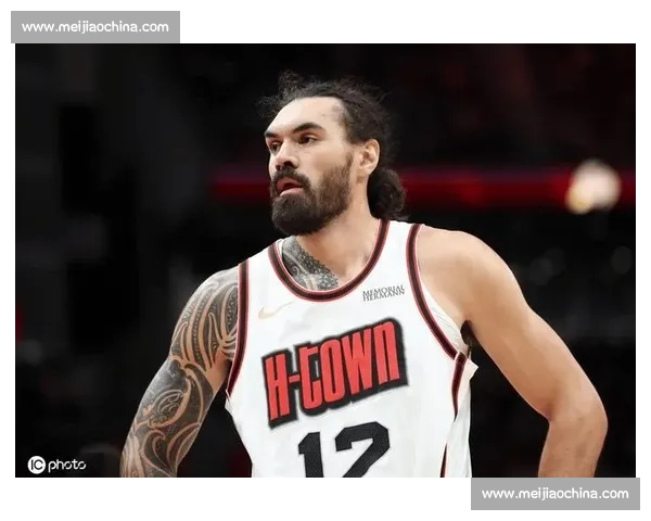 火箭 3 年 3900 万续约亚当斯 历史级篮板王留队巩固内线